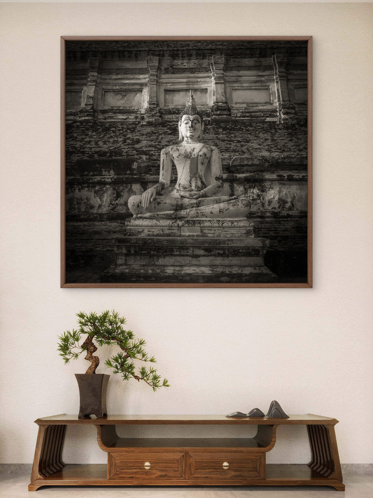 Image of large Buddha statue.  Wat Mahatat, Ayutthaya, Thailand.