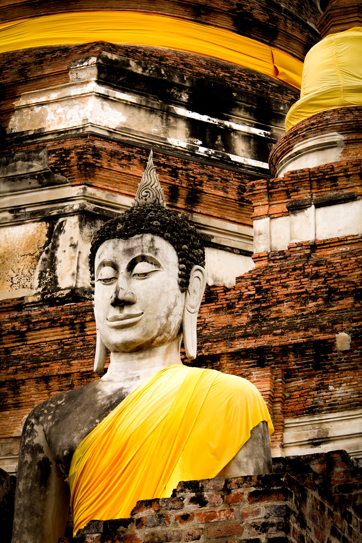 Large buddha statue.  Wat Mahatat, Ayutthaya, Thailand.